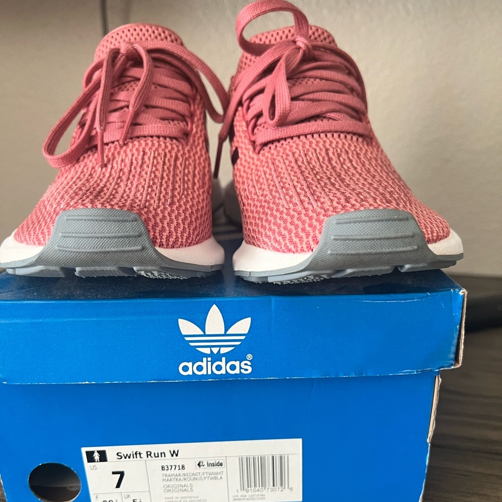 Women’s pink adidas swift run shoes size 7. Work once perfect condition.
